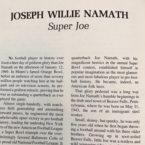 100 Greatest Football Heroes (Illustrated True Books) - Picture 8 of 13